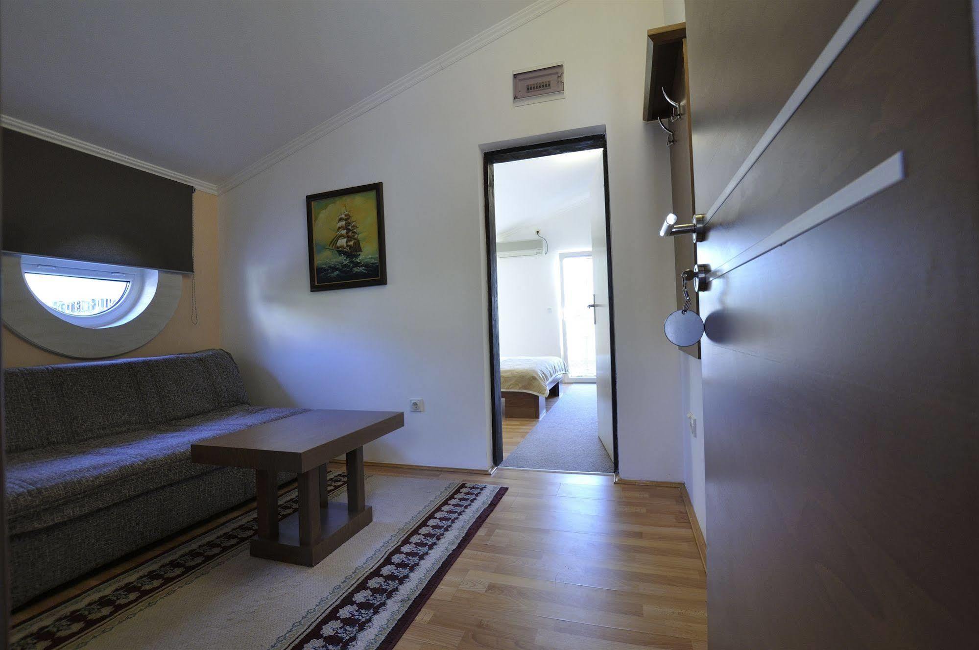 Vila Duric - Ex Hotel Duric Petrovac Kültér fotó