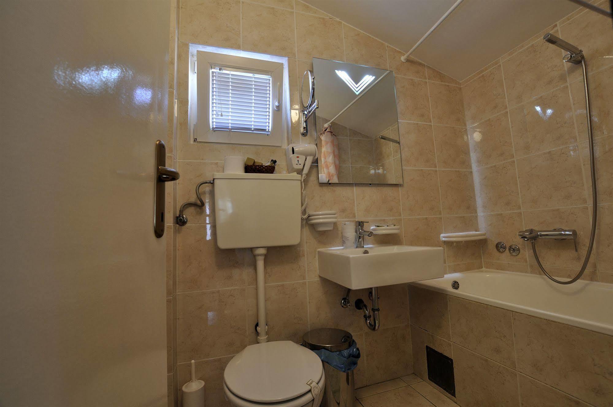 Vila Duric - Ex Hotel Duric Petrovac Kültér fotó